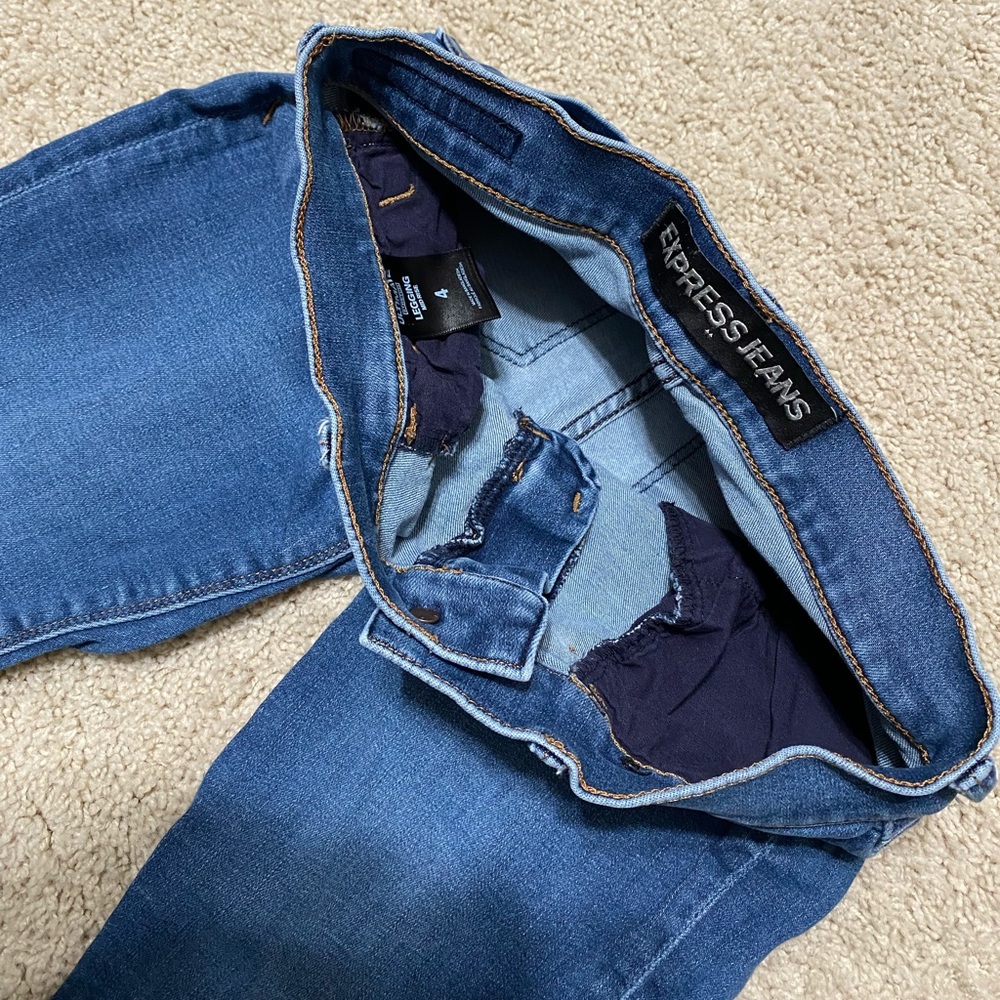 Express Jean Ultimate Stretch Legging Mid Rise size 4 - Picture 5 of 6